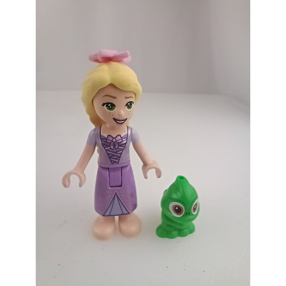 Lego Minifigure Disney: Rapunzel And Pascal chameleon